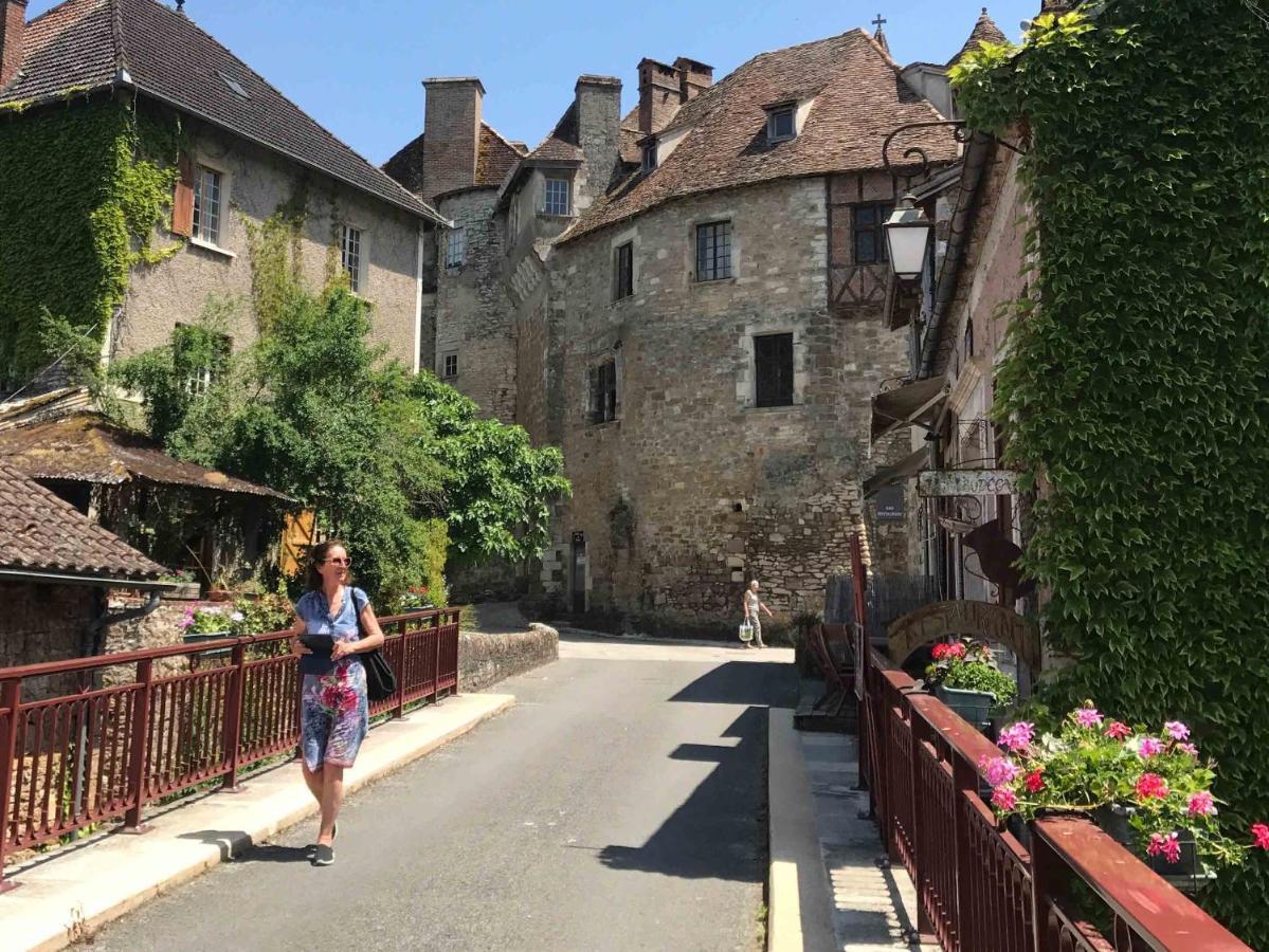 Manoir De Rieuzal Bed & Breakfast Loubressac Exterior foto